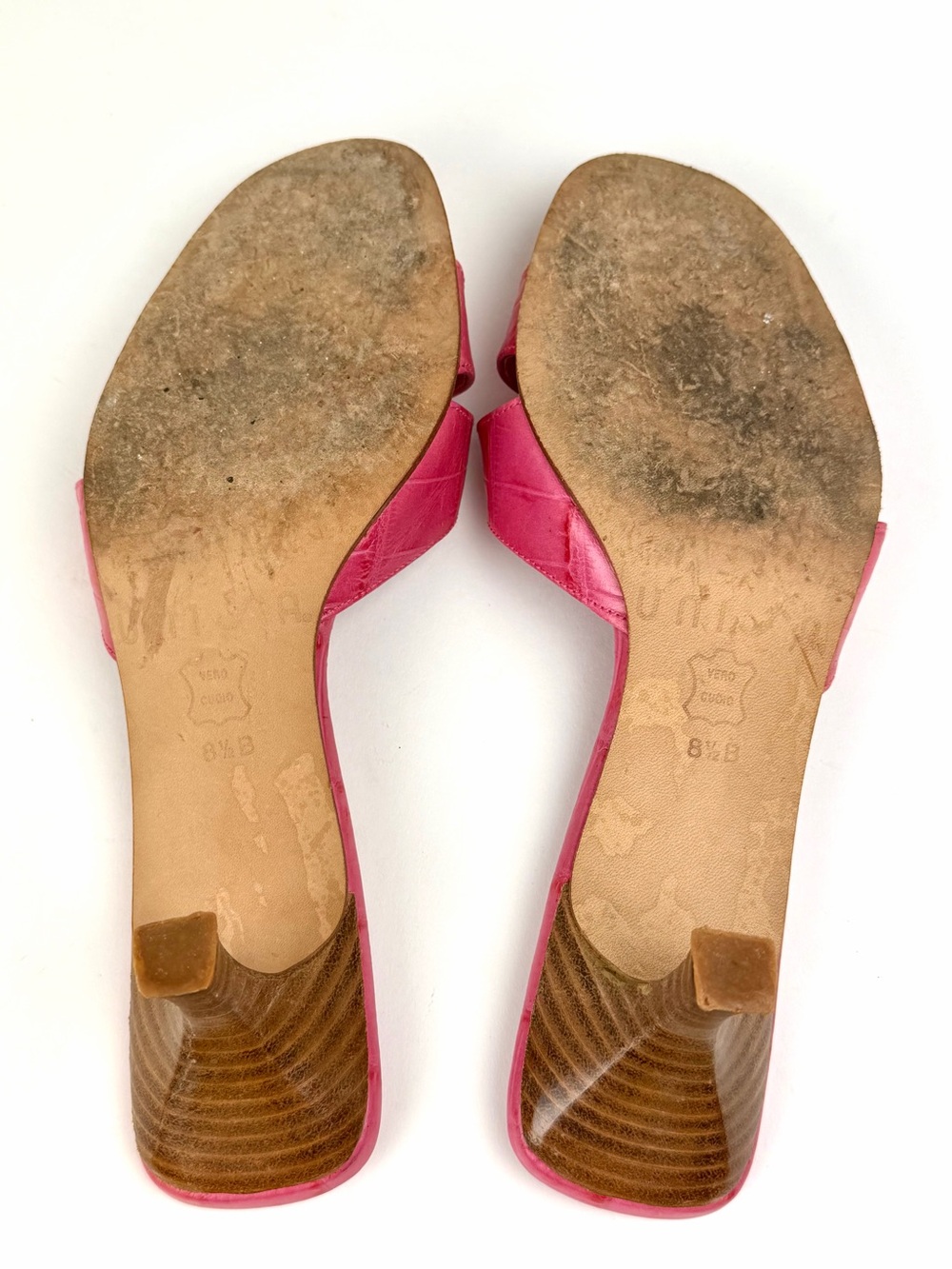 Vintage 90s Unisa crisscross kitten heel leather mules in vibrant hot pink. - Picture 11 of 11